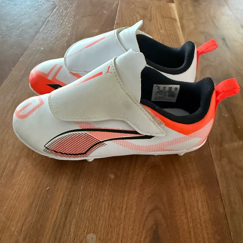 Puma Ultra Soccer cleats Kids Sz 11